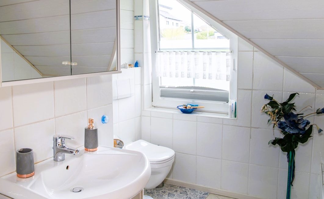 Top DHH in ruhiger Lage mit großem Traumgarten - Nähe Diez und Limburg