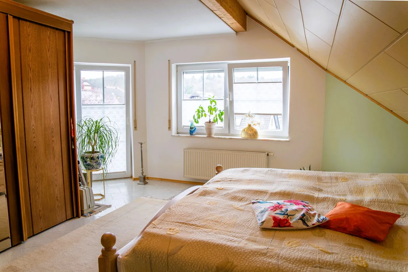 Top semi-detached house in a quiet location with a large dream garden - near Diez and Limburg