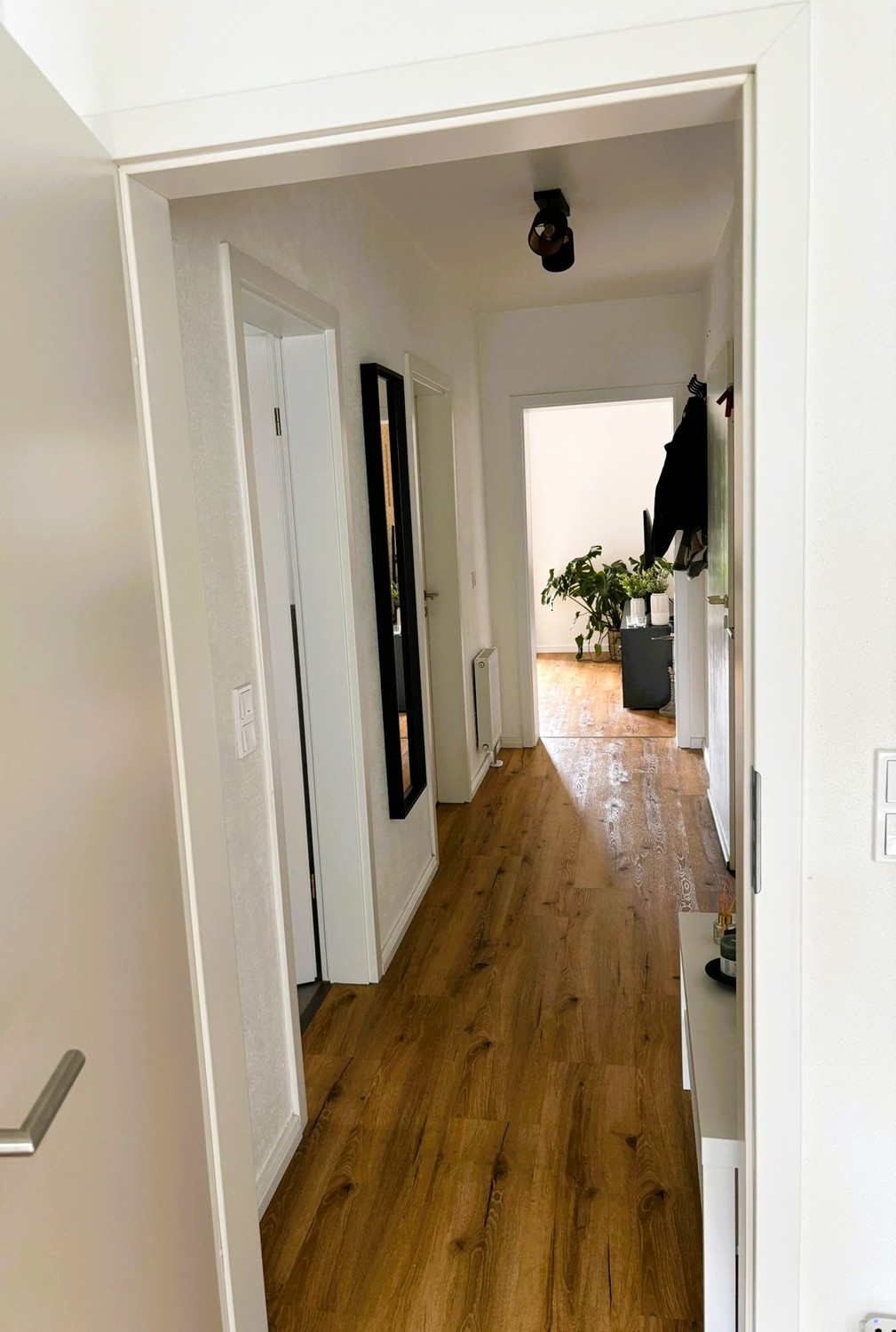 Moderne renovierte Wohnung mit Balkon und neuer Ausstattung in ruhiger Feldrandlage von Altendiez - Nähe Limburg