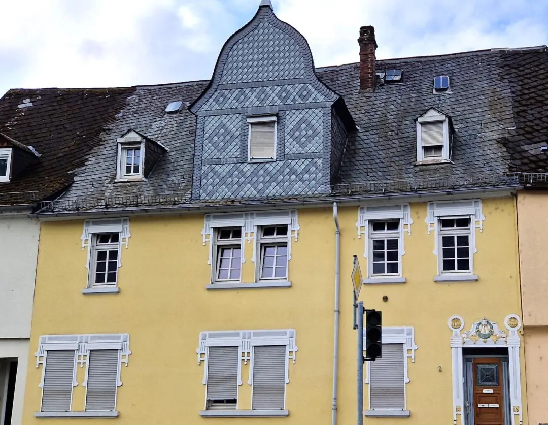 Eine echte Rarität aus dem 17. Jahrhundert. Mitten in Diez. Sanierungsbedarf.