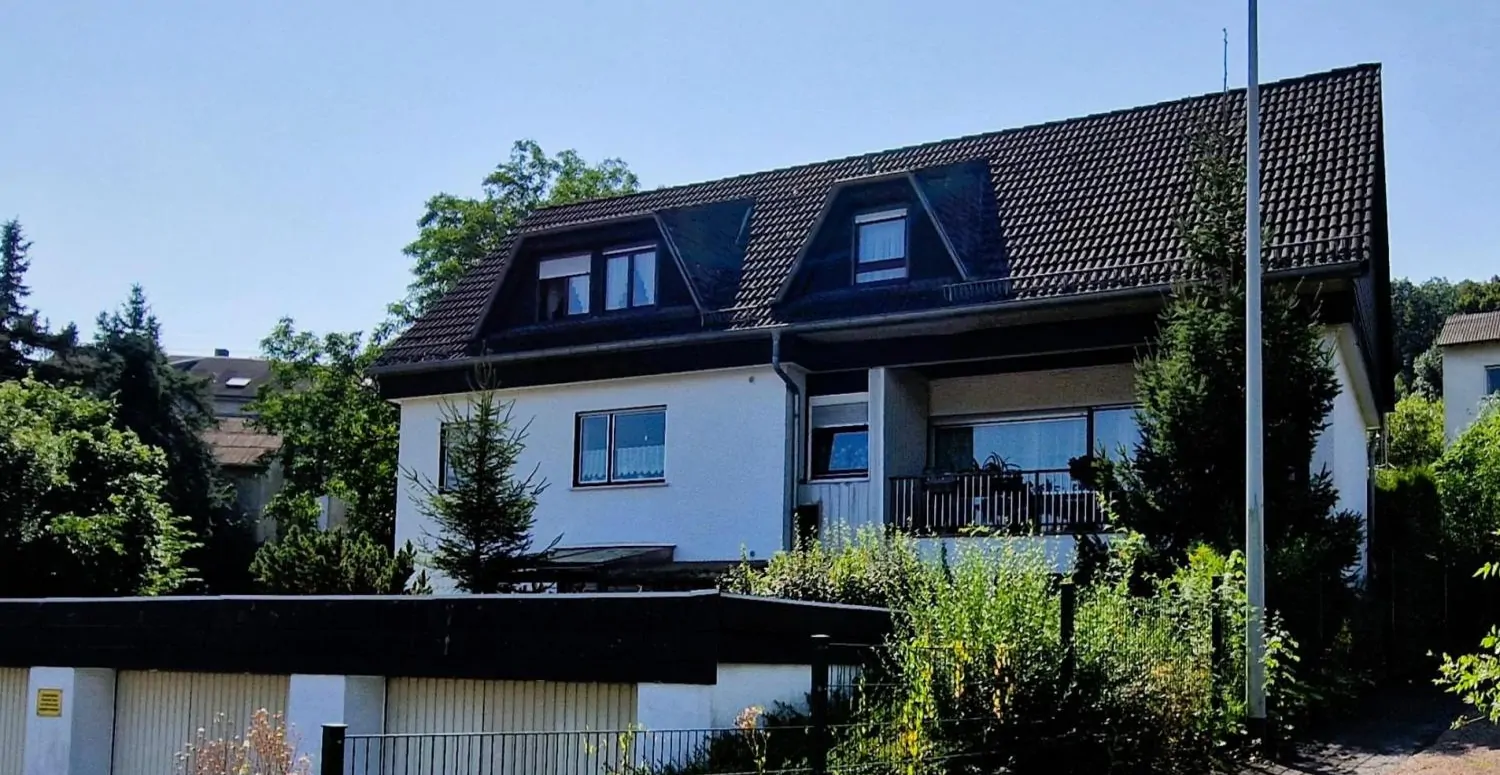 4-Familienhaus mit 6 Garagen - Nähe Limburg- Runkel Zentrum