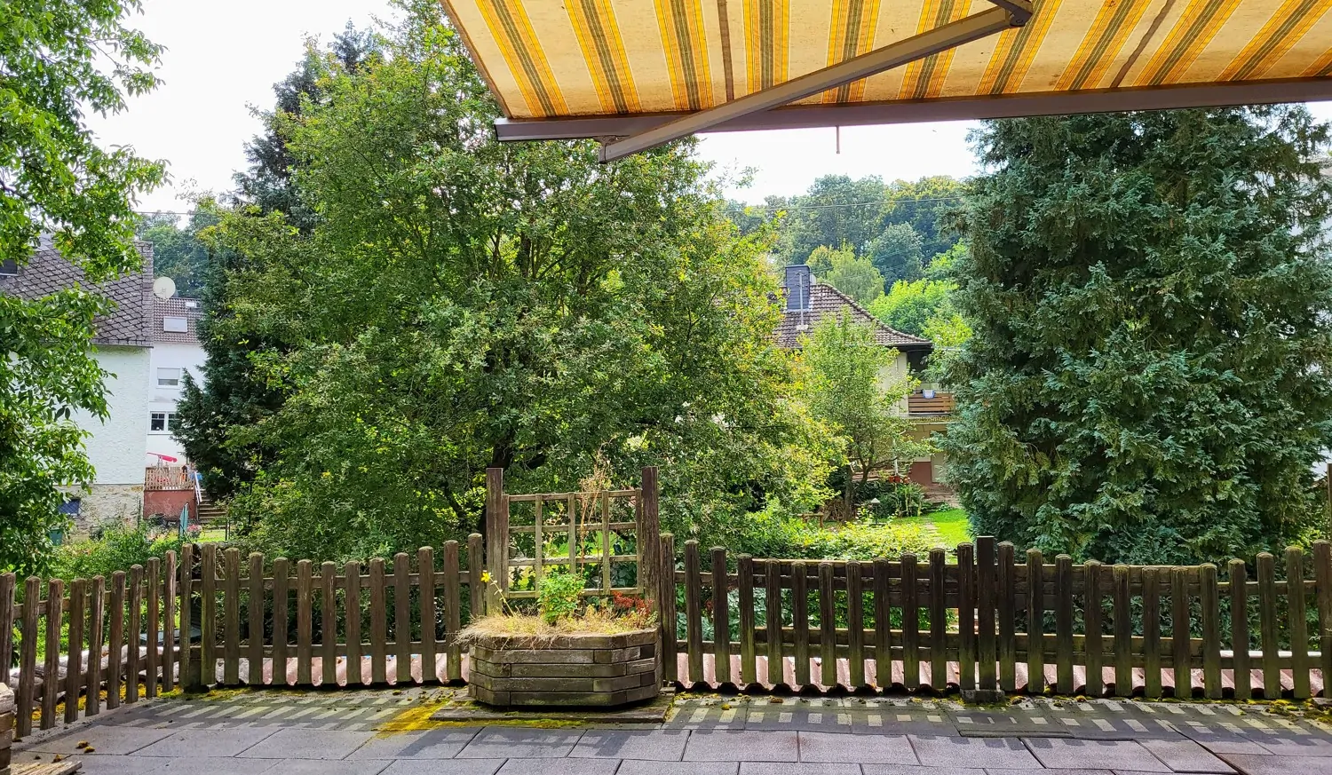 4-Familienhaus mit 6 Garagen - Nähe Limburg- Runkel Zentrum