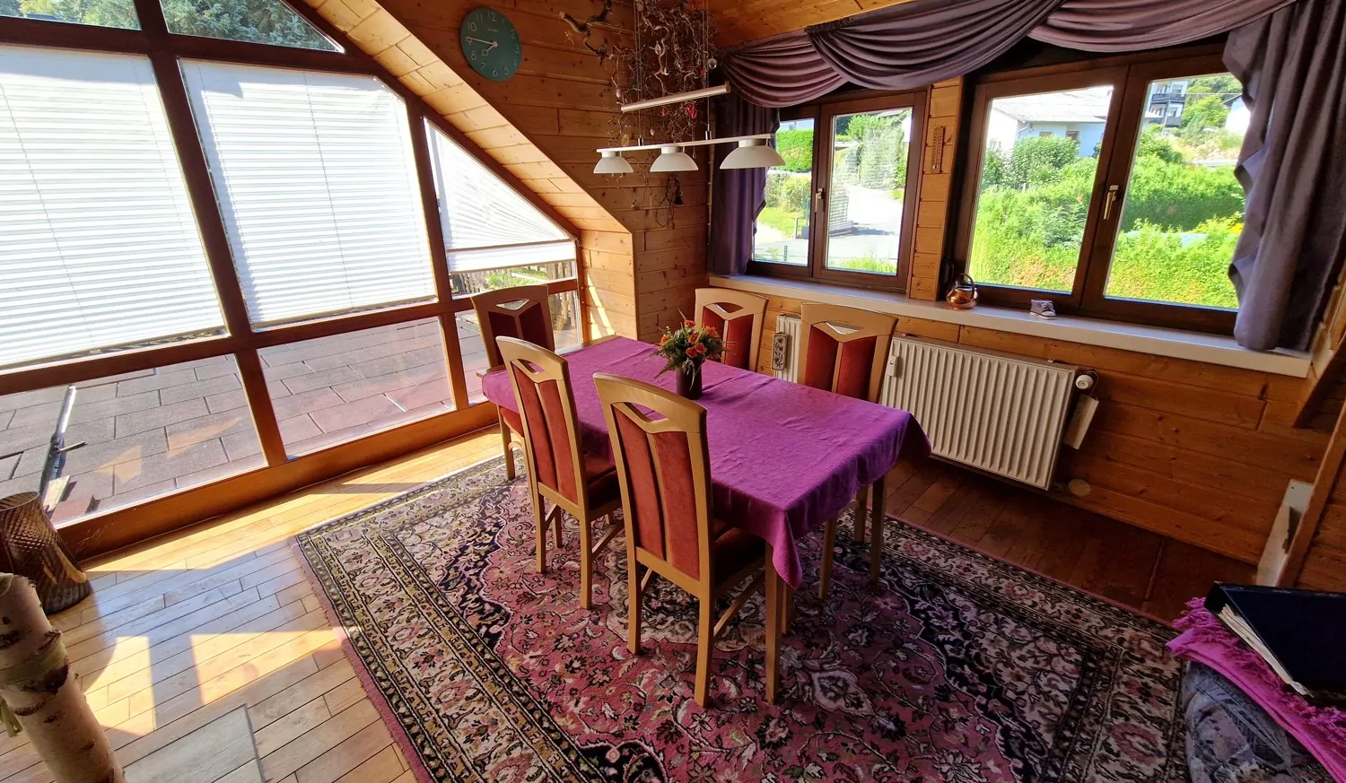 4-Familienhaus mit 6 Garagen - Nähe Limburg- Runkel Zentrum