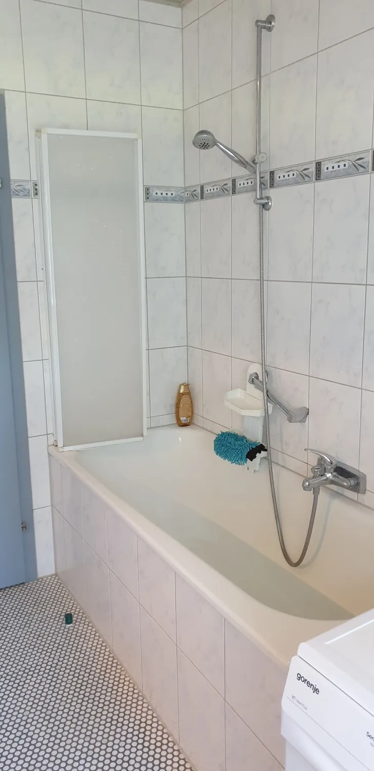 Nähe Limburg- Runkel Zentrum. Solides MFH mit 4 Wohnungen.