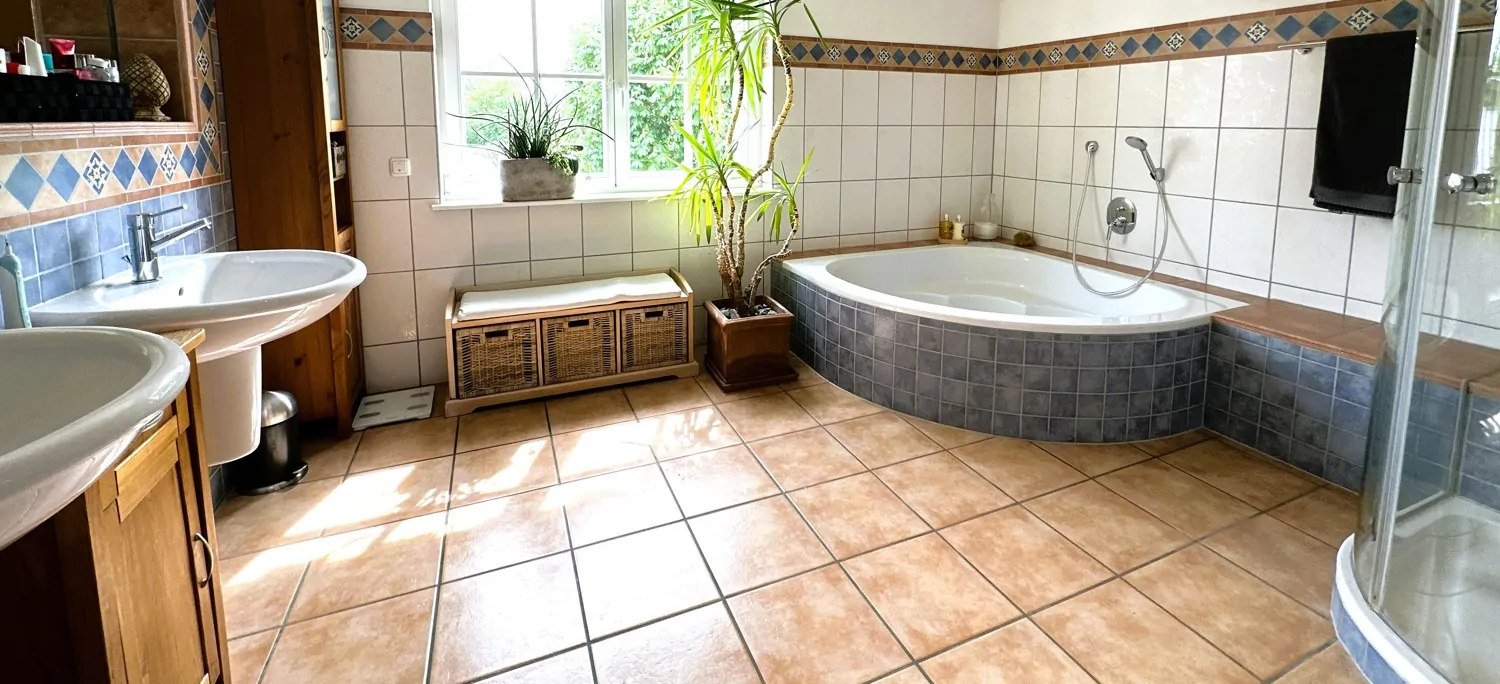 Repräsentativer Landsitz/Aussiedlerhof Alleinlage -  mit viel Platz auf großem Anwesen in Limburg