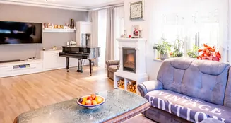 von_poll_real_estate_property_25189019_image_12