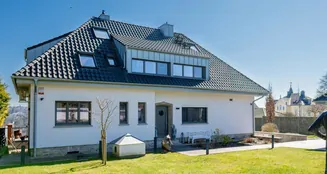 von_poll_real_estate_property_251890121_image_0