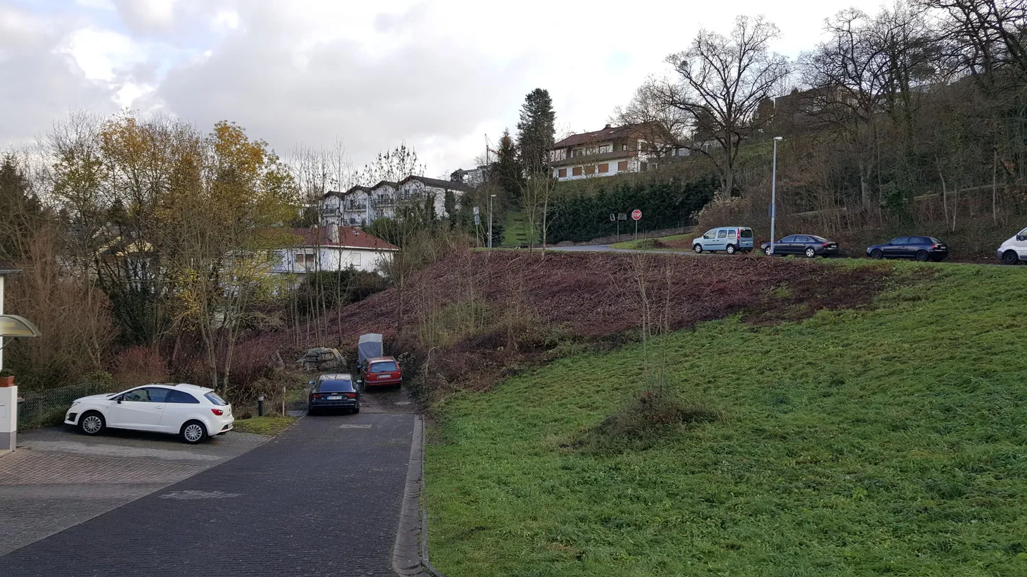 Diez. Terreno edificabile per 11 appartamenti in ottima posizione residenziale.