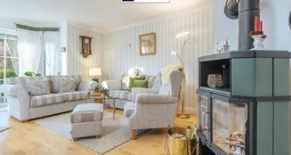 von_poll_real_estate_property_25092054_image_0