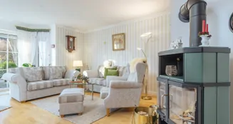 von_poll_real_estate_property_25092054_image_1