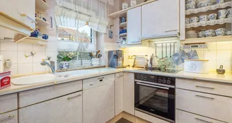 von_poll_real_estate_property_25092054_image_2