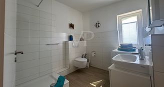 von_poll_real_estate_property_25092017_image_11