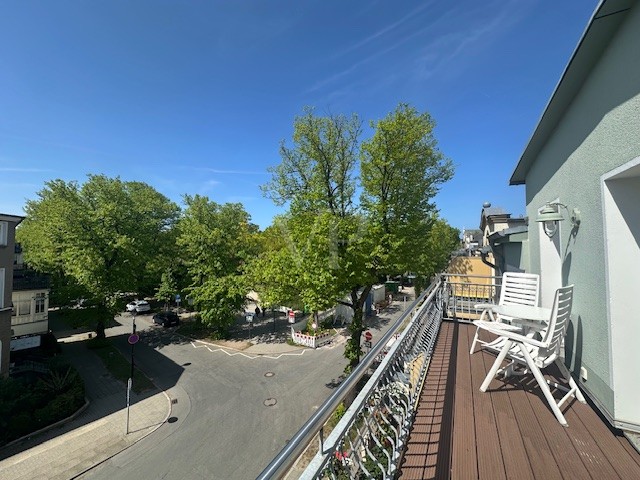 Balkon mit Blick auf den Kurpark