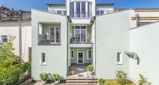 von_poll_real_estate_property_25092017_image_1