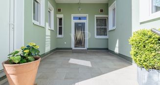 von_poll_real_estate_property_25092017_image_3