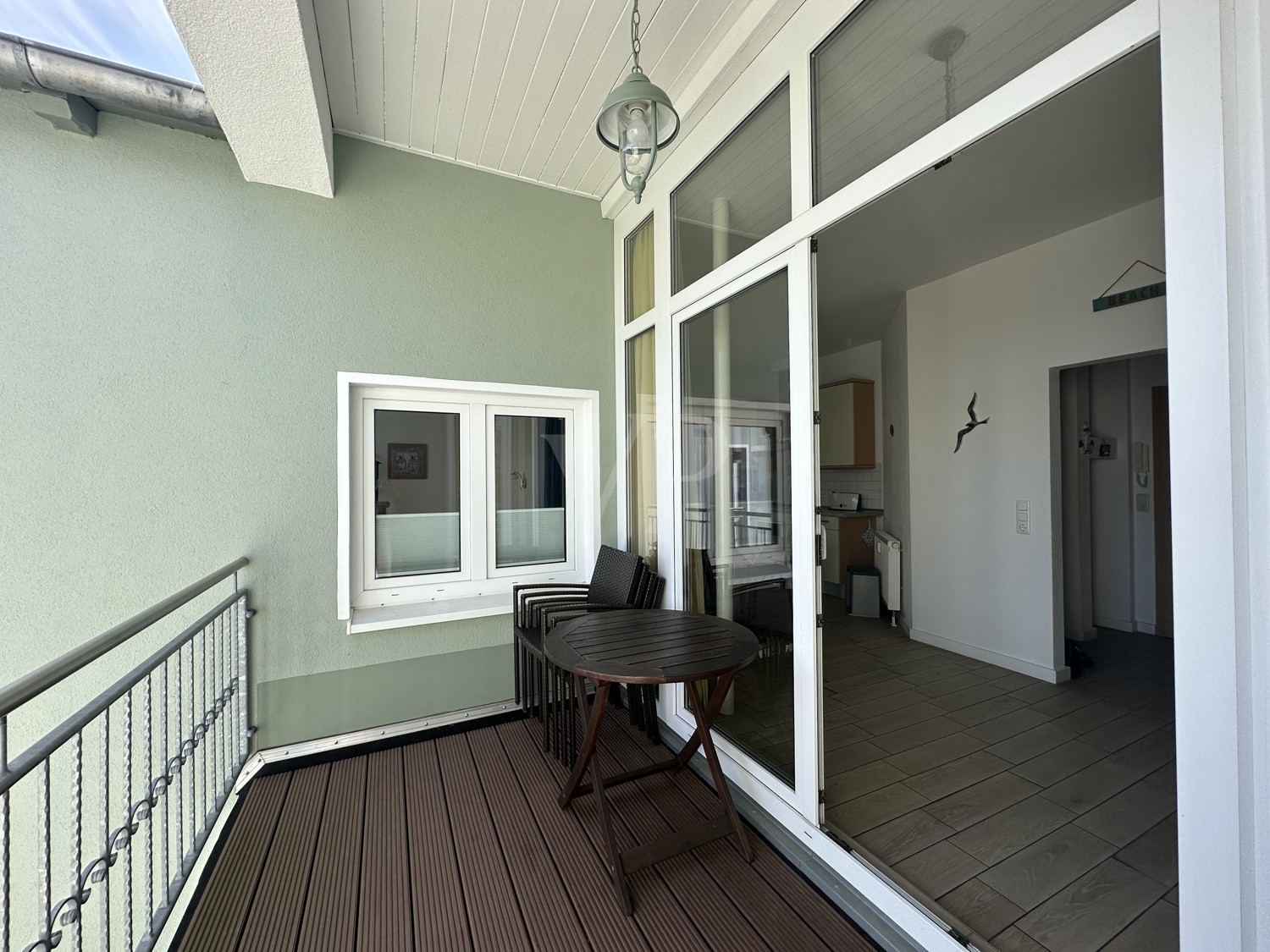 überdachter Balkon