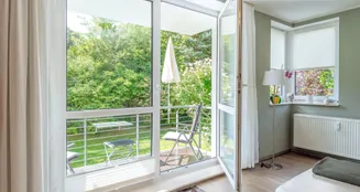 von_poll_real_estate_property_24092011_image_2