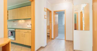 von_poll_real_estate_property_24092011_image_6