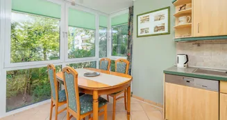 von_poll_real_estate_property_24092011_image_7