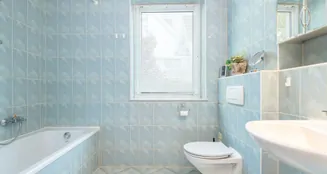 von_poll_real_estate_property_24092011_image_12