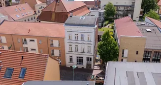 von_poll_real_estate_property_25092026_image_0