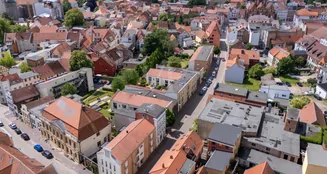 von_poll_real_estate_property_25092026_image_10