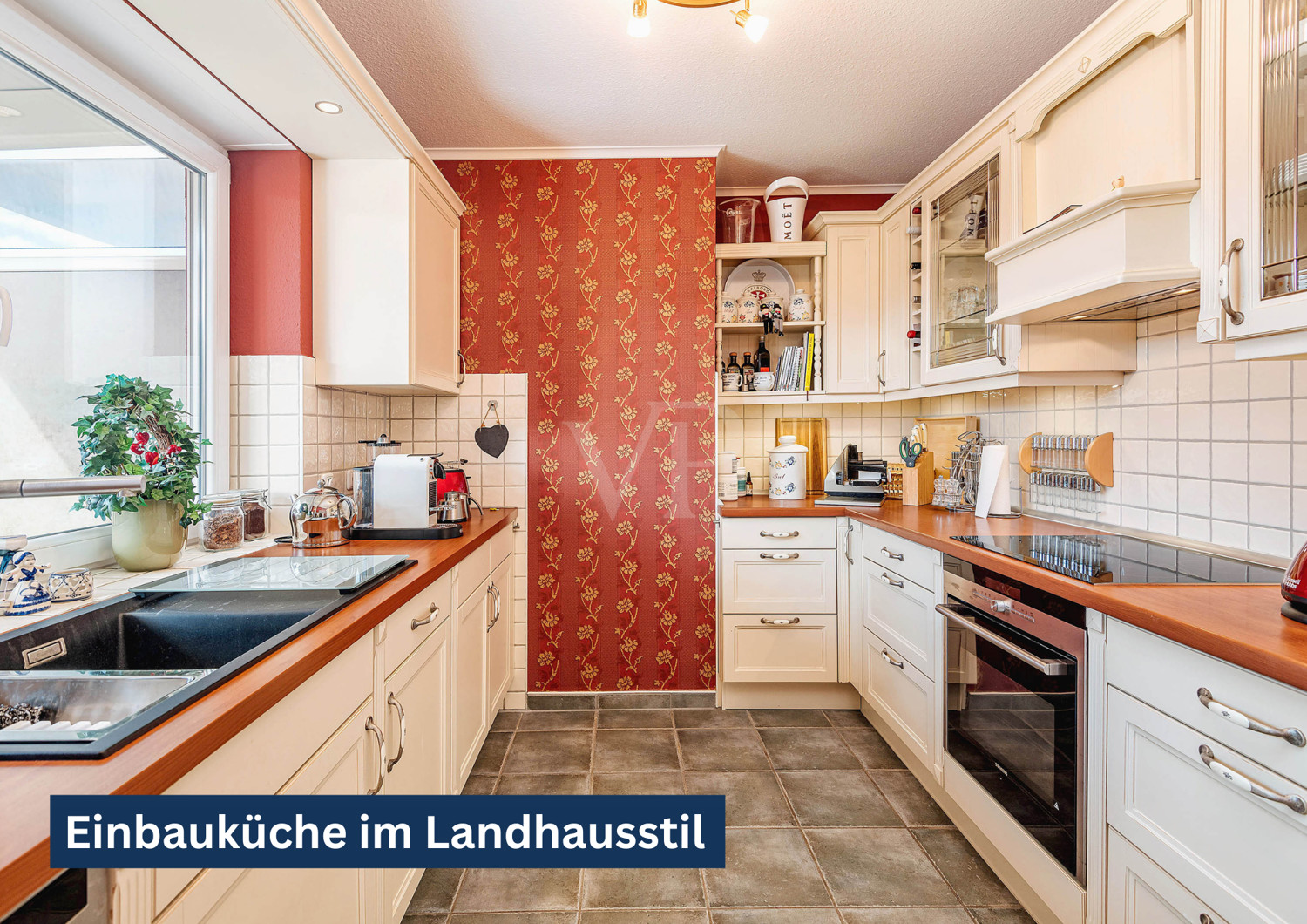 EBK im Landhausstil