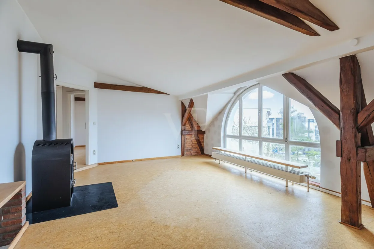 Penthouse Wohnbereich mit Kamin