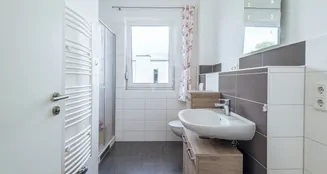 von_poll_real_estate_property_24092037A_image_4