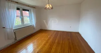 von_poll_real_estate_property_25092021_image_4