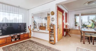 von_poll_real_estate_property_25092007_image_6