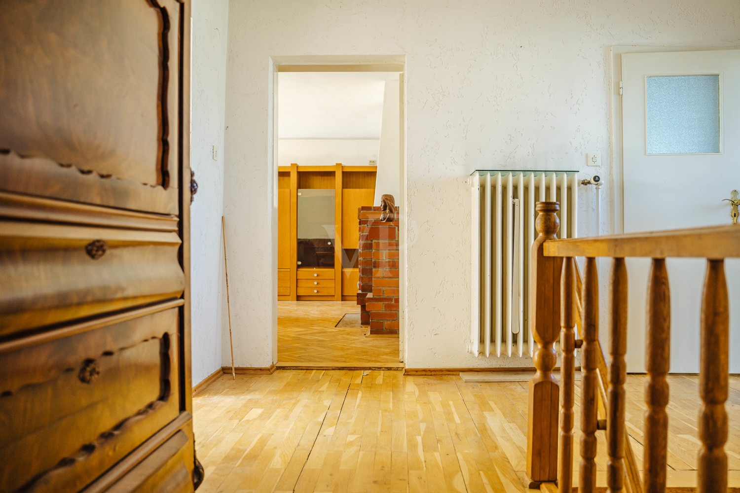 Flur mit Blick in das Wohnzimmer