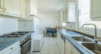 von_poll_real_estate_property_25092012_image_10