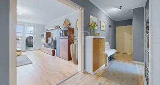 von_poll_real_estate_property_25092005_image_2