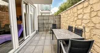 von_poll_real_estate_property_25092025_image_10