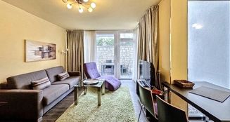 von_poll_real_estate_property_25092025_image_6