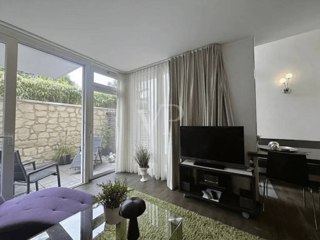 Wohnzimmer in Südausrichtung mit Terrassenzugang