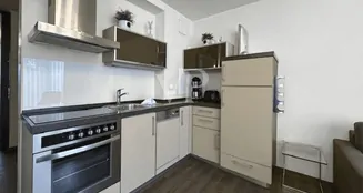 von_poll_real_estate_property_25092025_image_5