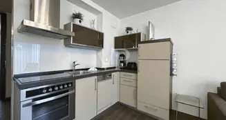 von_poll_real_estate_property_25092025_image_4