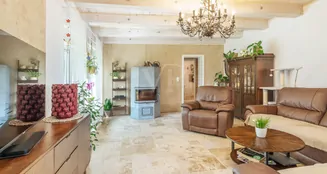 von_poll_real_estate_property_25092030_image_5