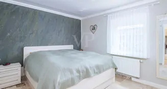 von_poll_real_estate_property_25092030_image_6