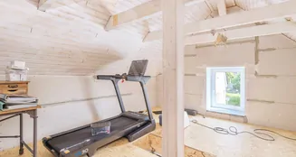 von_poll_real_estate_property_25092030_image_8