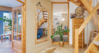 von_poll_real_estate_property_25092010P_image_4