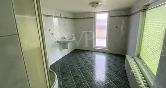 von_poll_real_estate_property_25092021P_image_9