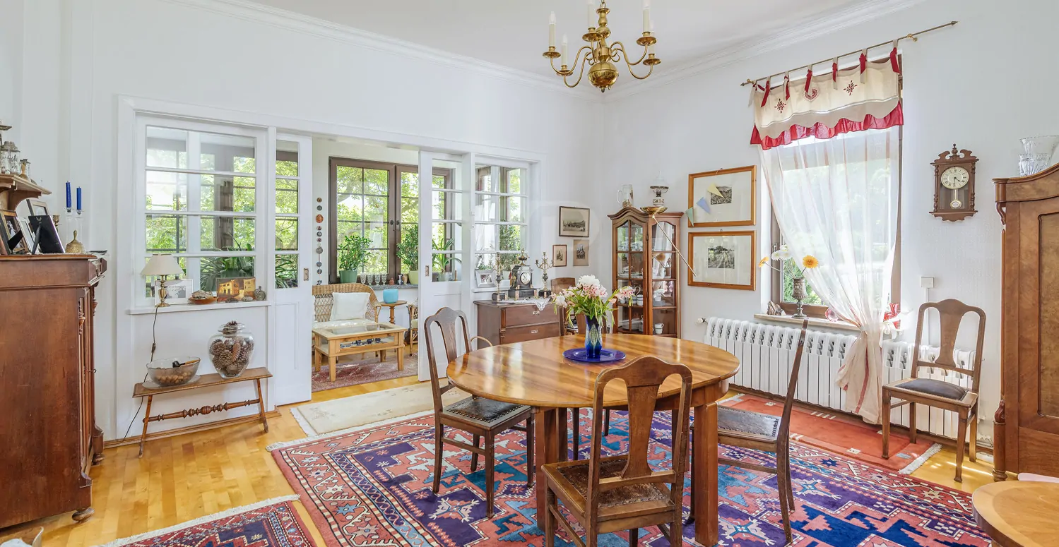 Esszimmer mit Wintergarten