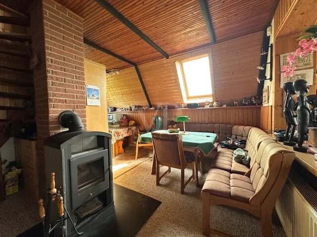 Essbereich mit Kamin