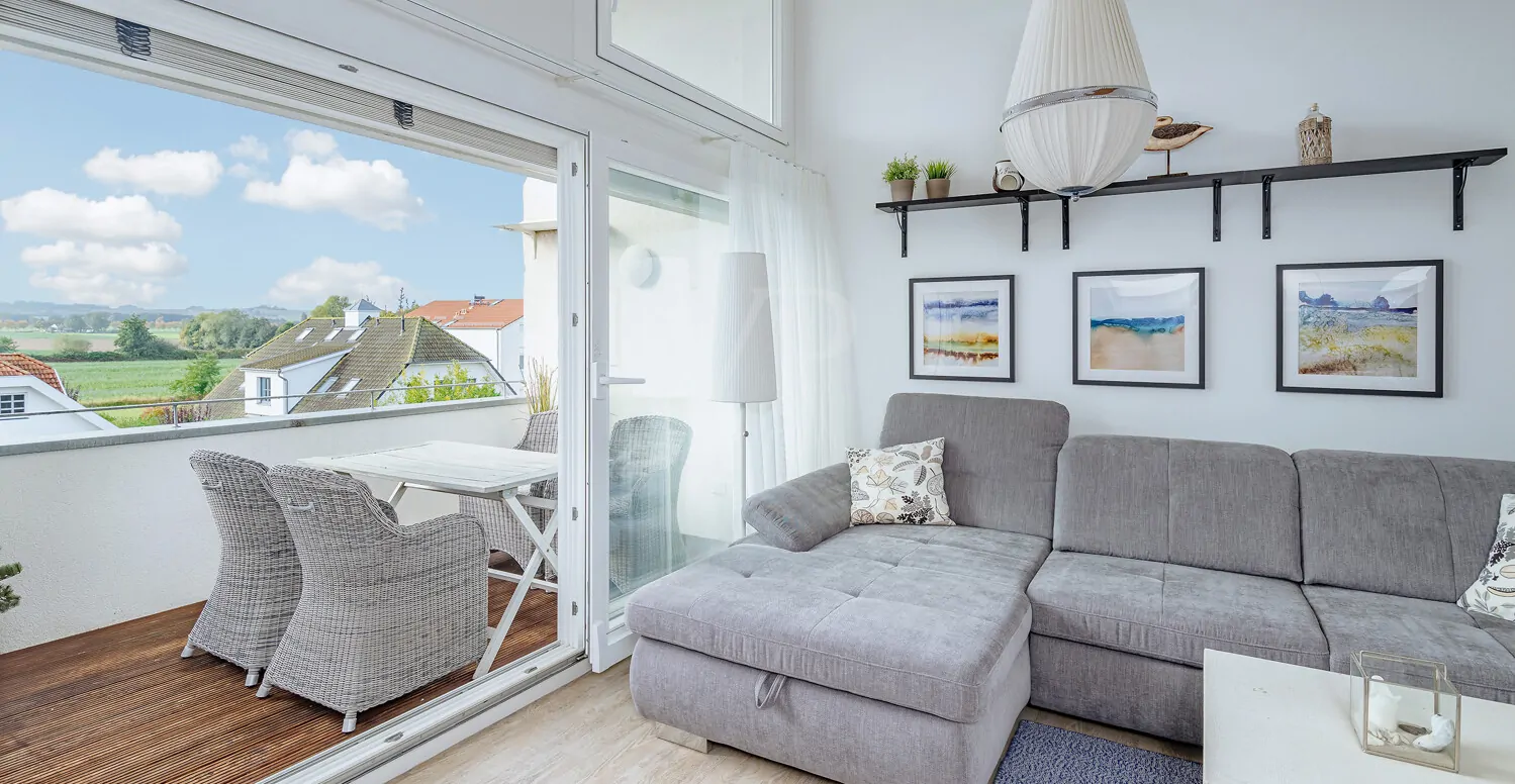 Wohnbereich mit vorgelagertem Balkon