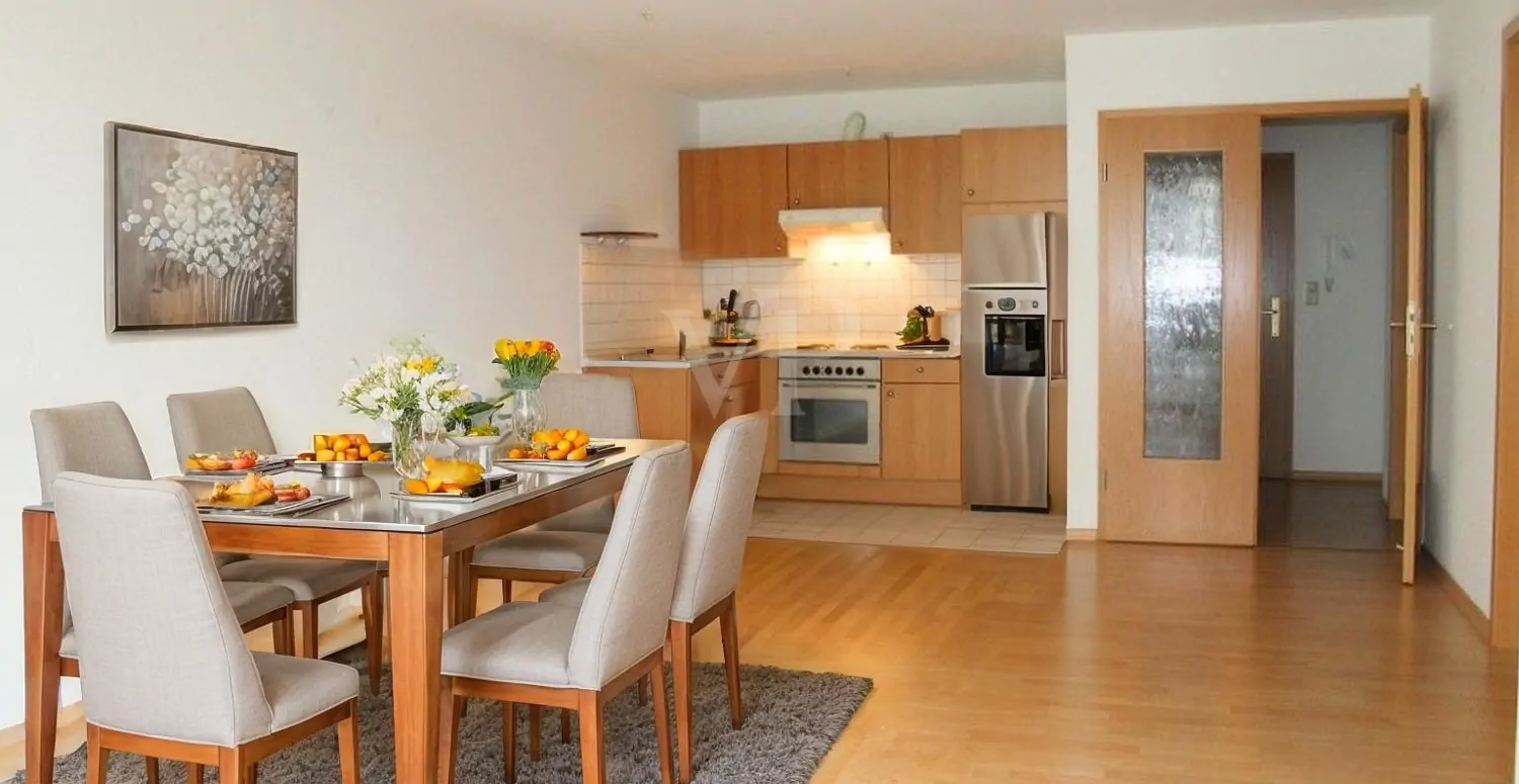 Möbilierungsbeispiel Wohn- und Esszimmer