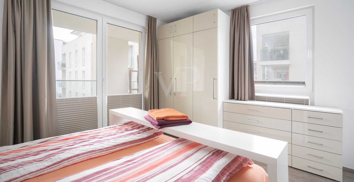 Schlafzimmer mit Balkonzugang