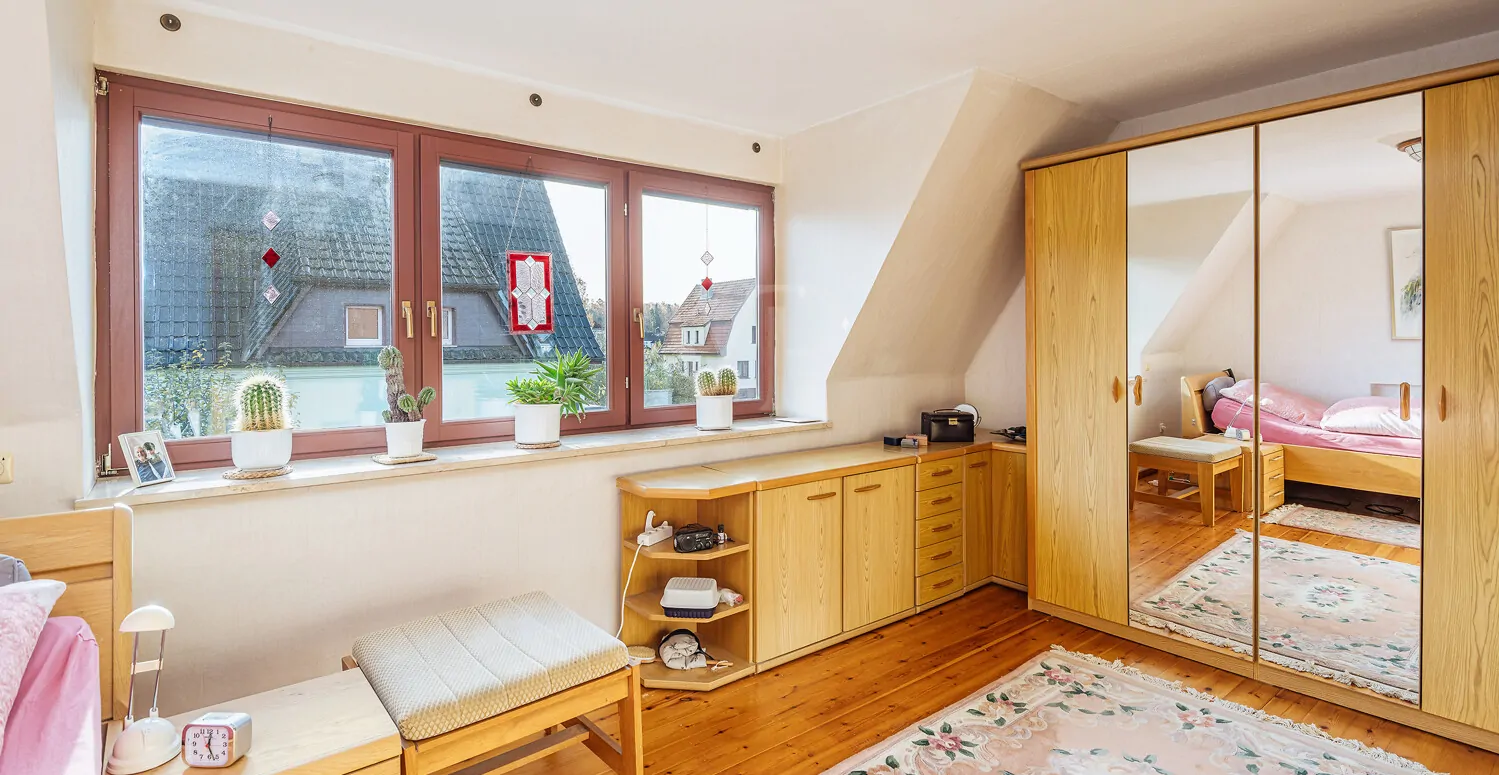 Schlafzimmer mit großer Gaube